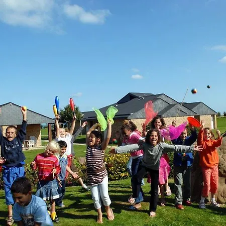 Les Roses S2pers + 1 Child Up To 10 Years * Veules-les-Roses