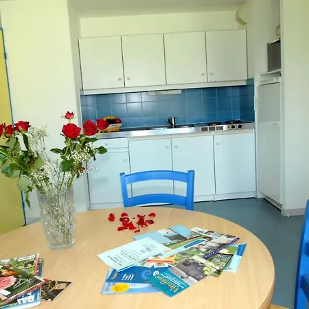 Les Roses S2pers + 1 Child Up To 10 Years Feriested