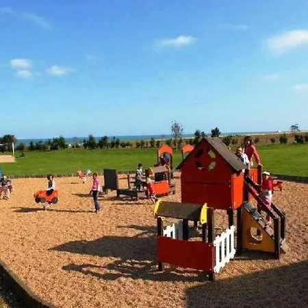 Feriested Les Roses S2pers + 1 Child Up To 10 Years